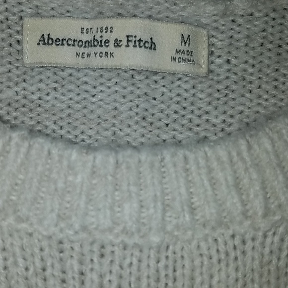 Abercrombie and Fitch Cropped Sweater - Picture 5 of 5